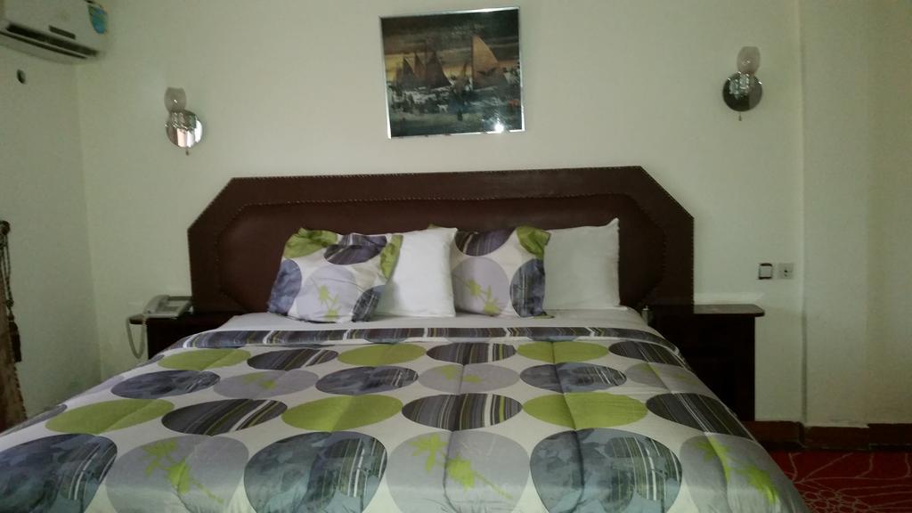 Zambezi Inn Hotel Conakry Camera foto