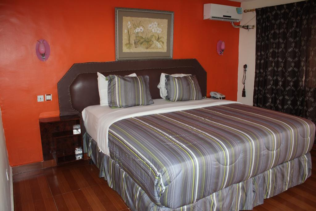 Zambezi Inn Hotel Conakry Esterno foto