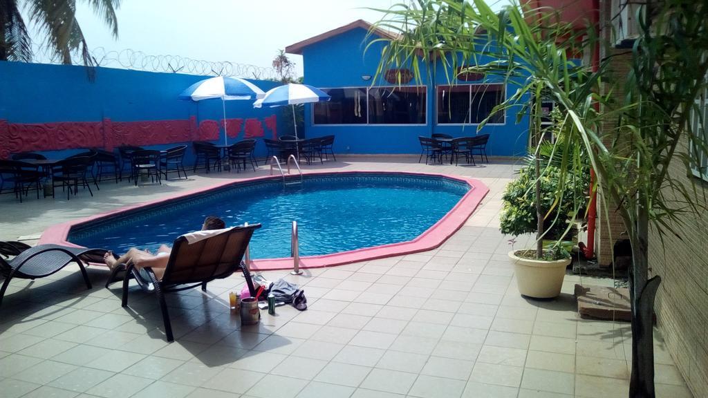 Zambezi Inn Hotel Conakry Esterno foto