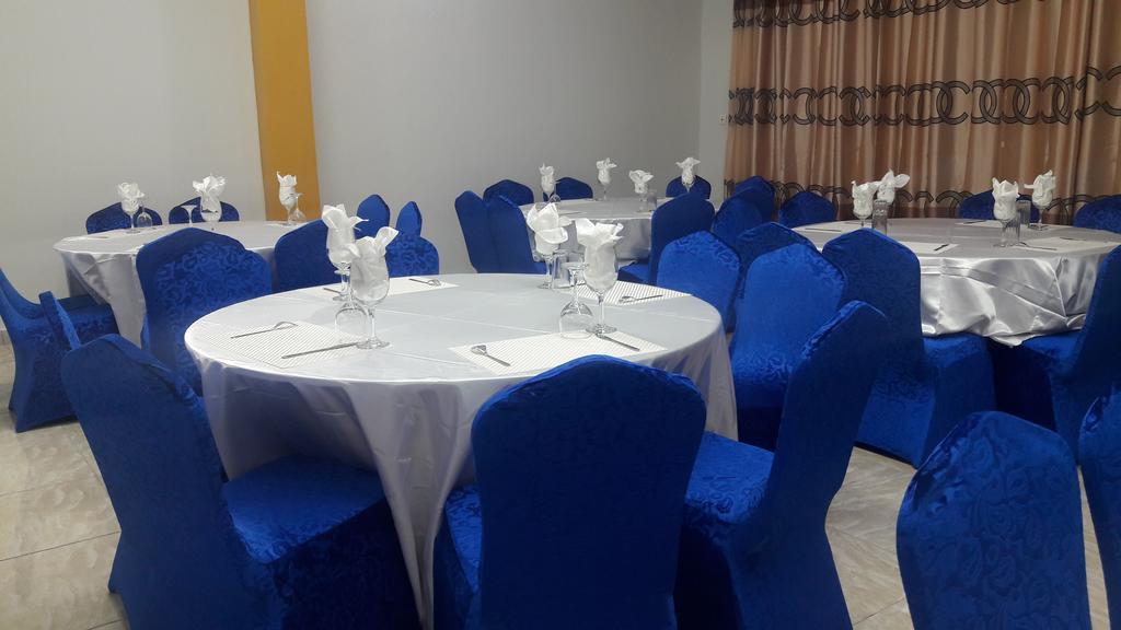 Zambezi Inn Hotel Conakry Esterno foto